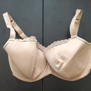 Cleo Juna Balconnet, 28H